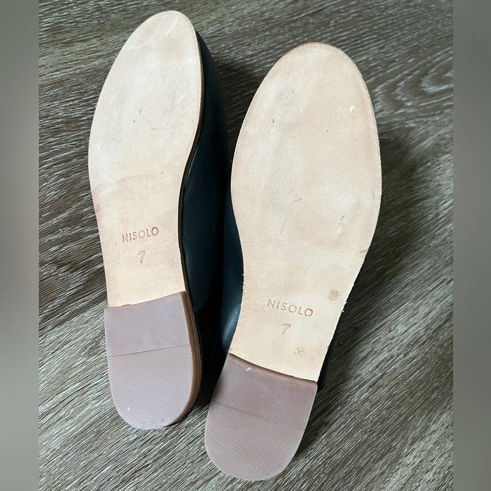 Nisolo size 7 black slip on - Picture 4 of 4